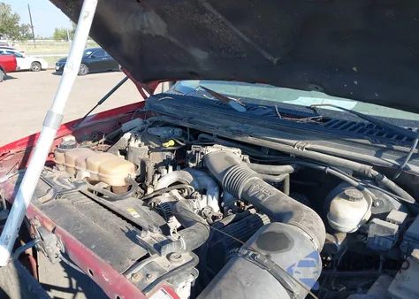 2001 Ford F-250 Lariat/Xl/Xlt z USA, uszkodzony, nr VIN 1FTNW21S11EB92436